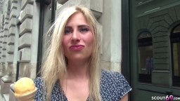 Deutsche Scout - Blonde Teen Linday wird beim Casting gefickt