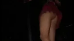 Die reife Swingerin Sandra war im Club bekannt dafür das sie jeden fickt